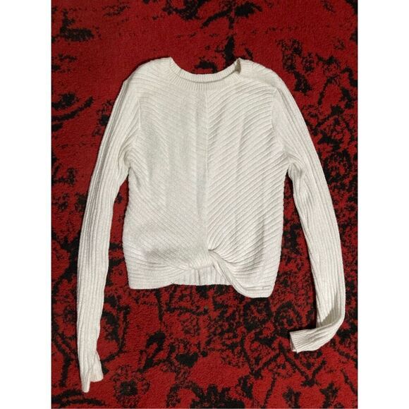 Womens Hollister White Sweater SZ M Super Soft Medium - Picture 1 of 16